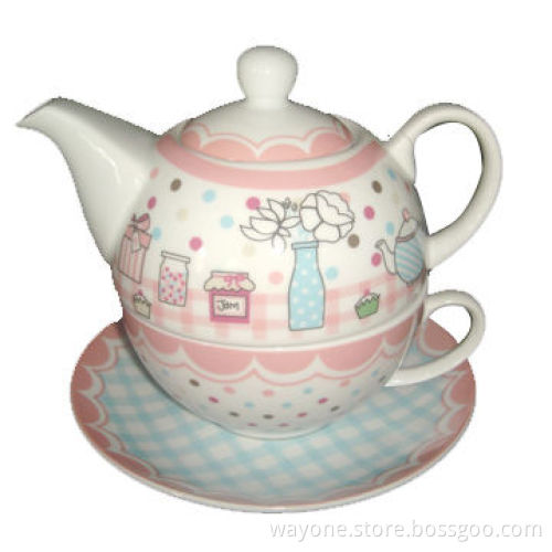 Classic Nice China Tea Pot, Suitable for Gift Purposes, Comes in Cupcakes, Polka Dots Motif